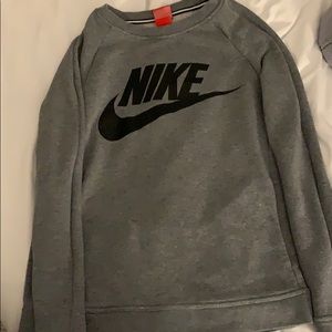 nike sweatshirt